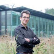 Wielen, Paul van der.jfif